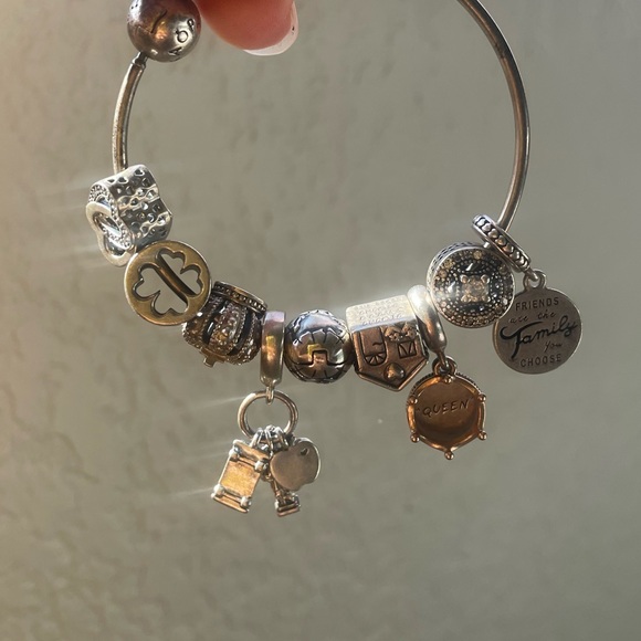 Pandora bracelets all for 200 - Picture 5 of 8